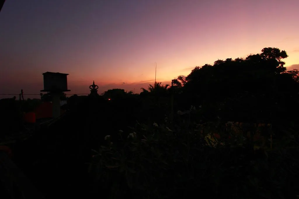 Suryadina Guest House Ubud  0*, Убуд