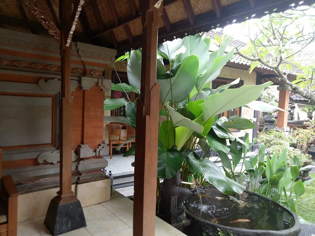 Suryadina Guest House Ubud   Убуд