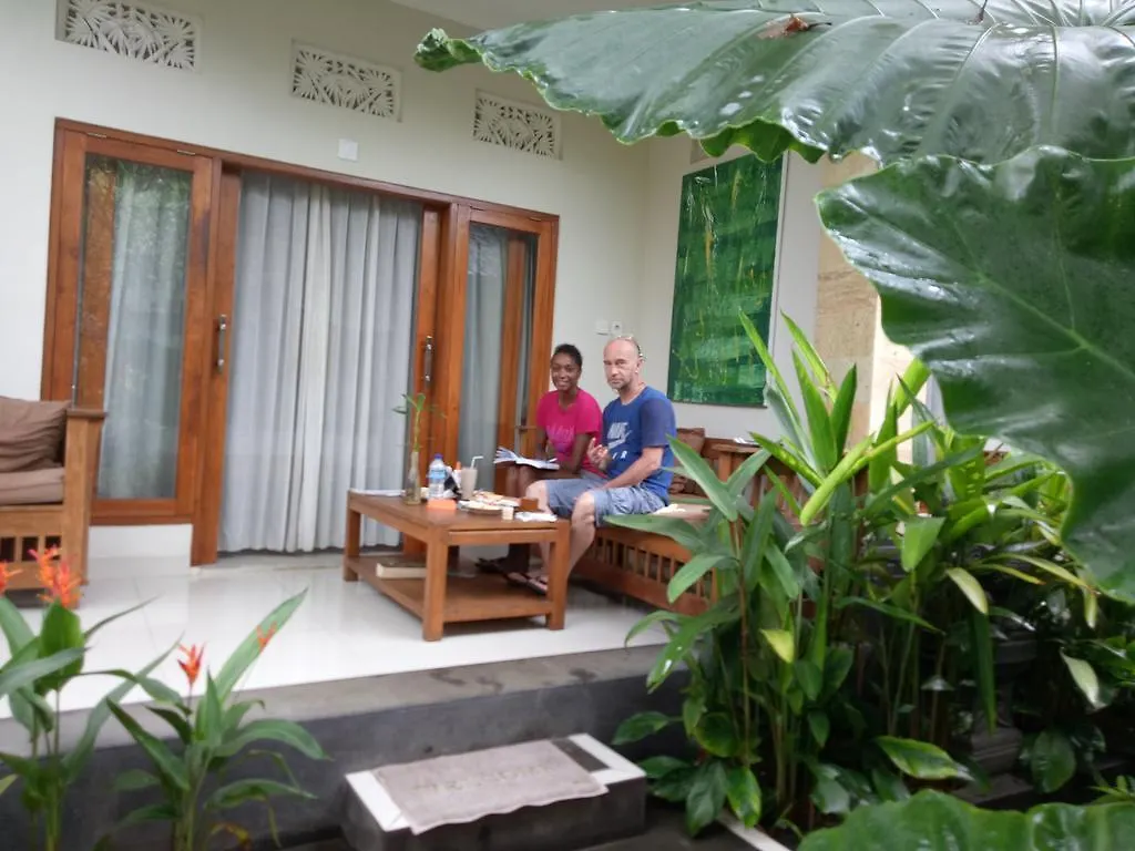 Suryadina Guest House Ubud  Индонезия