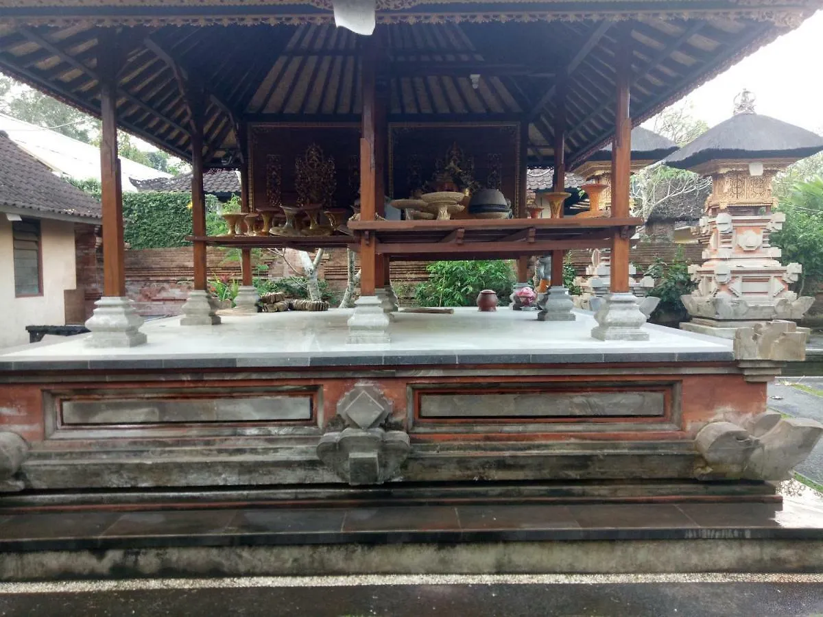 Suryadina Guest House Ubud